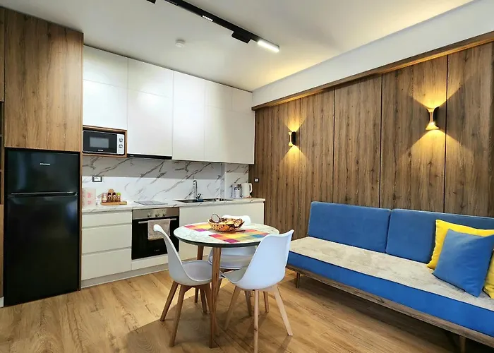 아파트 Avalona 3 *